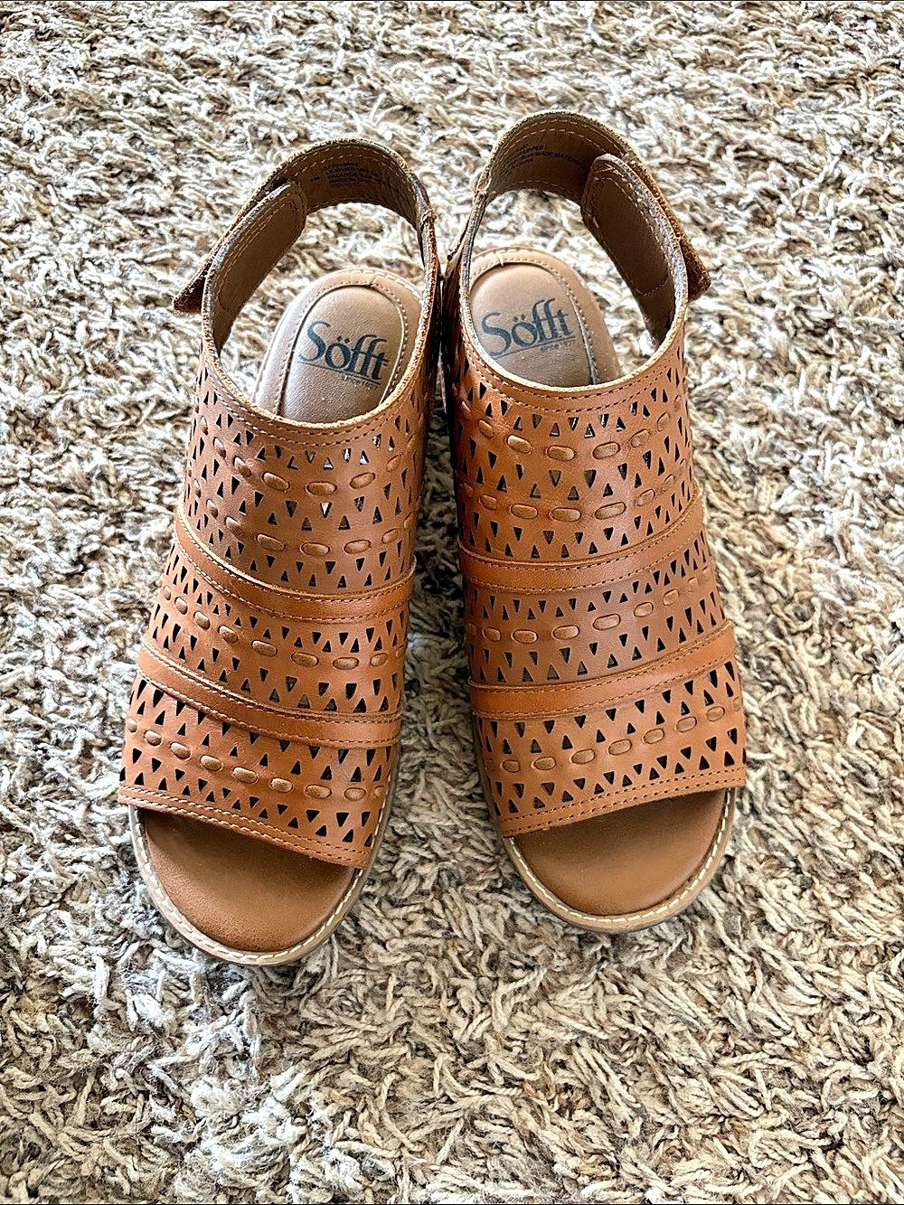 Soffit Cutout Brown Leather Sandals